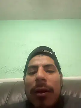 Snapshot of MynameisPaco chatting on 11/27/25, 04:25 MynameisPaco online show from 11/27/25, 04:25