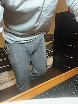 Snapshot of MynameisPaco chatting on 12/01/25, 10:04 MynameisPaco online show from 12/01/25, 10:04