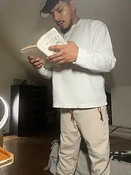 Snapshot of MynameisPaco chatting on 12/05/25, 07:21 MynameisPaco online show from 12/05/25, 07:21