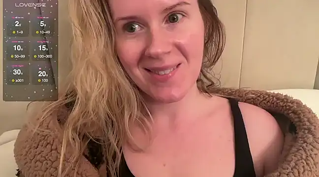 redheadrosie69 online show from 03/09/25, 06:32