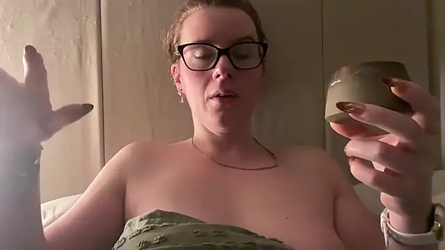 redheadrosie69 online show from 11/17/25, 05:35