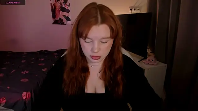 Snapshot of _Lisa_x chatting on 12/19/24, 08:13 Lisa x online show from 12/19/24, 08:13