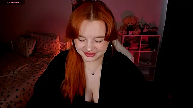 Snapshot of _Lisa_x chatting on 10/08/25, 11:19 Lisa x online show from 10/08/25, 11:19