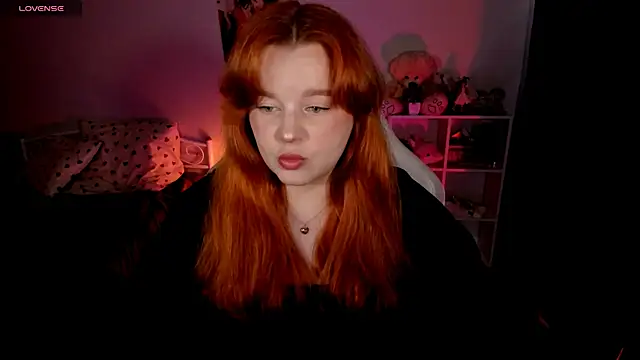 Snapshot of _Lisa_x chatting on 10/10/25, 11:20 Lisa x online show from 10/10/25, 11:20