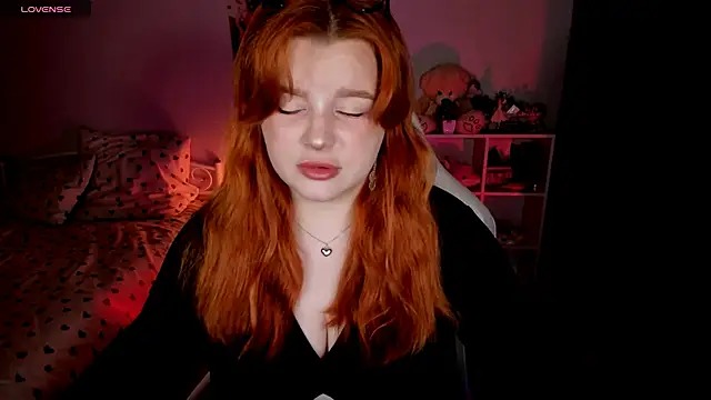 Snapshot of _Lisa_x chatting on 10/11/25, 02:48 Lisa x online show from 10/11/25, 02:48