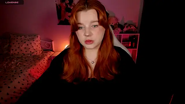 Snapshot of _Lisa_x chatting on 10/19/25, 03:45 Lisa x online show from 10/19/25, 03:45