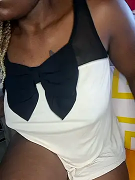 Hotfirespicegiri245 online show from 11/28/25, 11:24