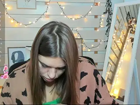 Josephine Kiss online show from 11/30/25, 01:15