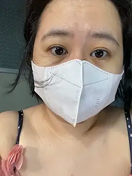 ninini92 online show from 02/15/25, 01:05