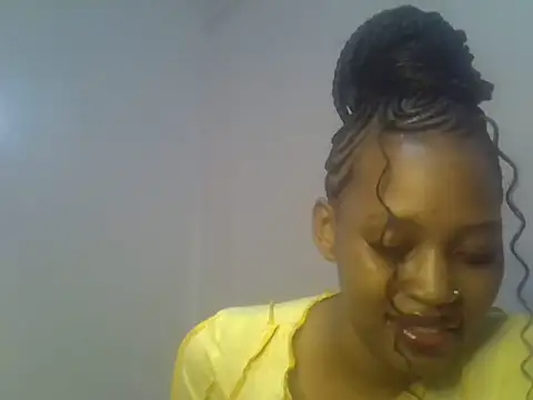 Snapshot of Sweet_Vinkah chatting on 10/13/25, 01:44 Sweet Vinkah online show from 10/13/25, 01:44
