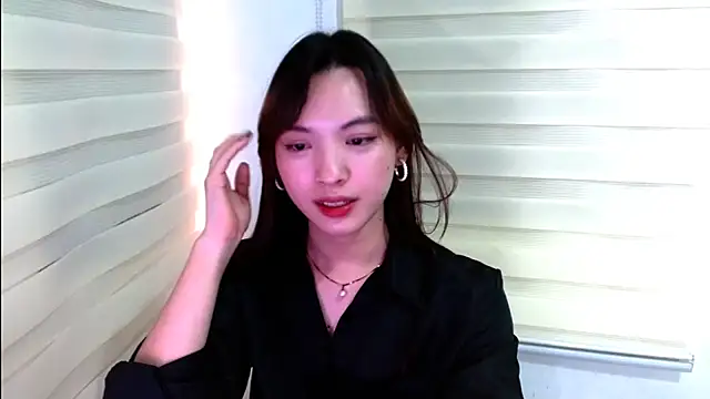 Snapshot of MistressPrincesss chatting on 12/19/24, 02:02 MistressPrincesss online show from 12/19/24, 02:02