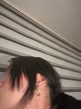 Lorraine Leon online show from 01/19/25, 02:04