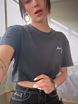 Lorraine Leon online show from 02/07/25, 09:48