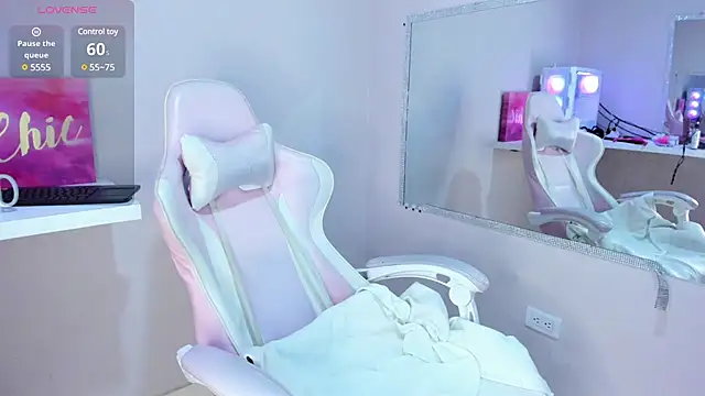 Danna 777  online show from 03/23/25, 02:37