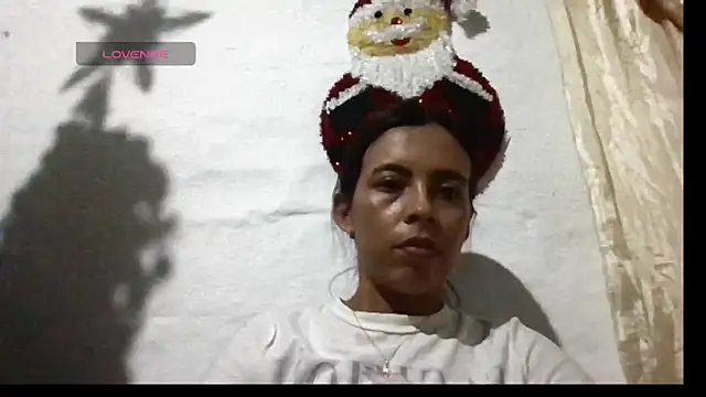 Snapshot of stefany_sexxx chatting on 12/16/25, 01:21 stefany sexxx online show from 12/16/25, 01:21