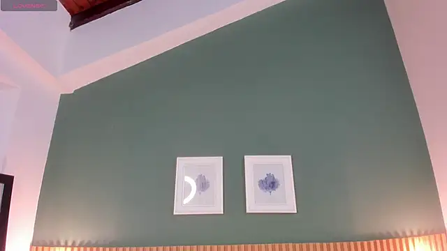  anavictoria  online show from 10/28/25, 06:32