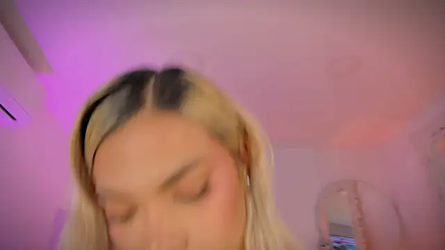 Shelynna azzul online show from 02/27/26, 08:20