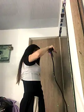 Snapshot of Tifanny_Sweett chatting on 10/23/25, 04:34 Tifanny Sweett online show from 10/23/25, 04:34