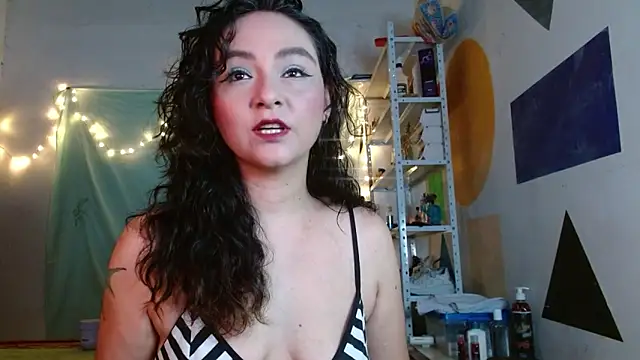 Snapshot of Kaory_32 chatting on 06/05/26, 02:12 Kaory 32 online show from 06/05/26, 02:12