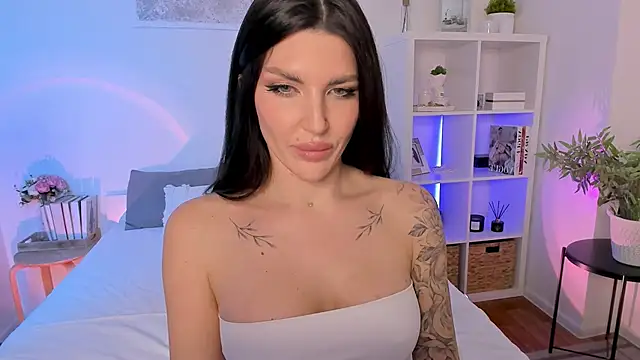 Snapshot of Sasha_Miro chatting on 01/17/25, 10:33 Sasha Miro online show from 01/17/25, 10:33