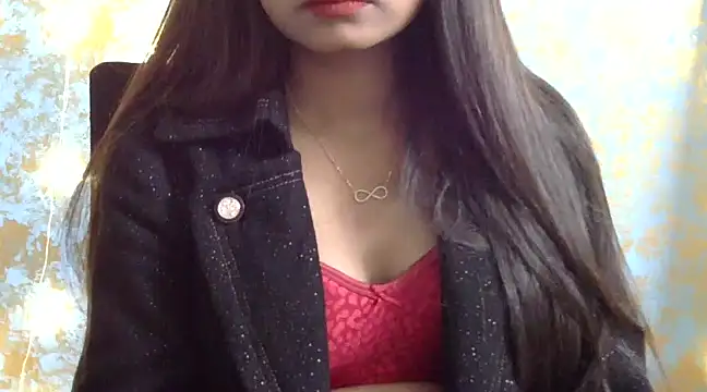 Snapshot of mia-101 chatting on 12/27/24, 01:28 mia-101 online show from 12/27/24, 01:28