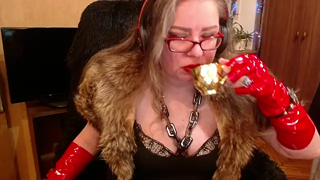 Snapshot of Miss_Tress chatting on 02/27/25, 09:14 Miss Tress online show from 02/27/25, 09:14