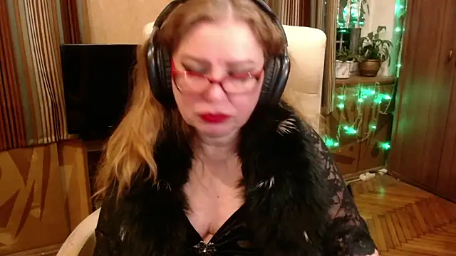 Miss Tress online show from 03/01/26, 09:39