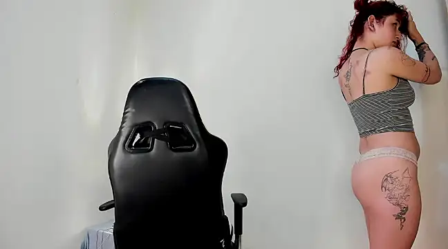 Snapshot of valent_27 chatting on 02/08/25, 10:18 valent 27 online show from 02/08/25, 10:18