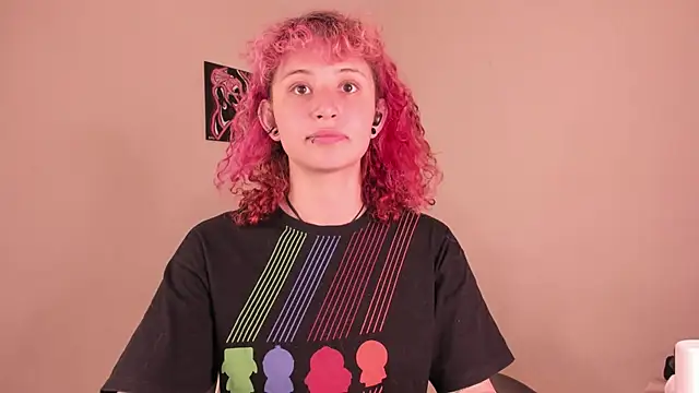 Snapshot of valent_27 chatting on 11/26/25, 03:18 valent 27 online show from 11/26/25, 03:18