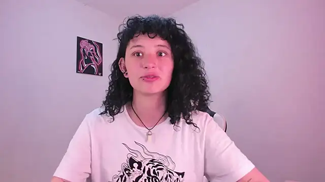 Snapshot of valent_27 chatting on 12/05/25, 05:53 valent 27 online show from 12/05/25, 05:53