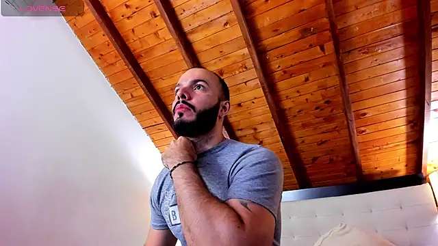 Tom Bailey online show from 12/15/25, 12:20