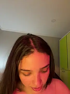 MisFrekcles  online show from 02/01/25, 12:37