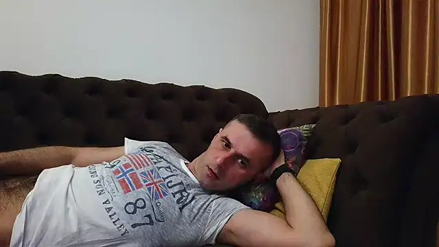 Snapshot of stevenpit chatting on 02/28/25, 05:59 stevenpit online show from 02/28/25, 05:59