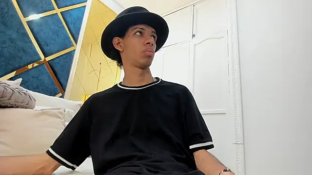 Snapshot of TomyMosterCock chatting on 04/07/26, 10:09 TomyMosterCock online show from 04/07/26, 10:09