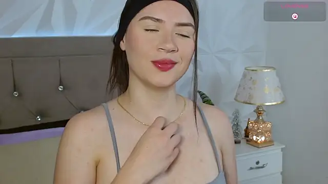 Gwen drew online show from 12/19/25, 12:45