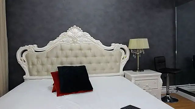 ArielBurn online show from 12/03/24, 10:50