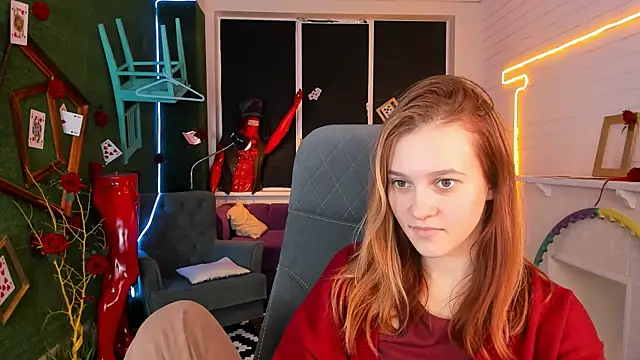 LolaLemona online show from 12/26/24, 04:14