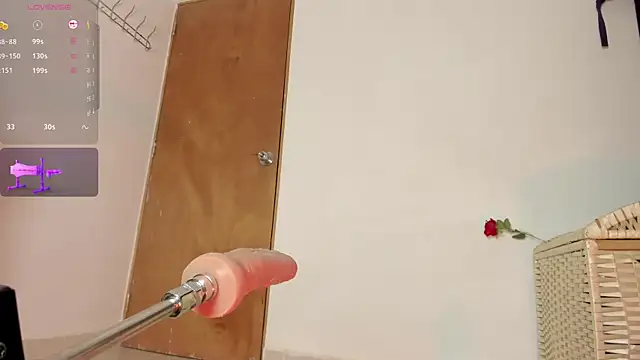 Snapshot of AllisonRoberts_ chatting on 11/06/25, 11:33 AllisonRoberts online show from 11/06/25, 11:33