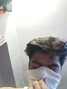 Snapshot of hotvarunrita chatting on 12/19/25, 03:13 hotvarunrita online show from 12/19/25, 03:13