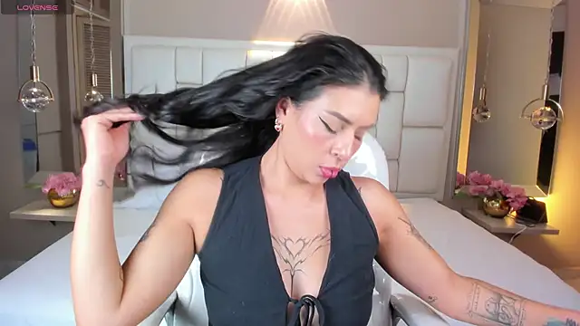 Snapshot of JessyEvans chatting on 12/16/25, 07:30 JessyEvans online show from 12/16/25, 07:30