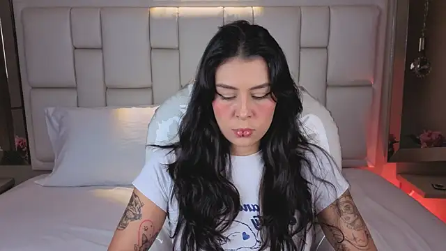 Snapshot of JessyEvans chatting on 01/17/26, 07:28 JessyEvans online show from 01/17/26, 07:28