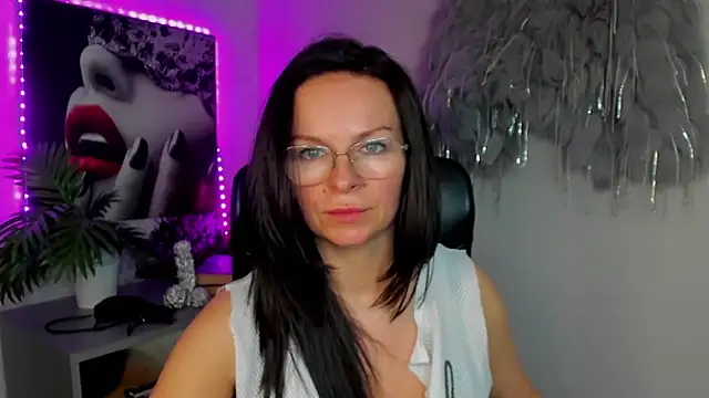 HelenLuxx online show from 03/13/26, 04:02