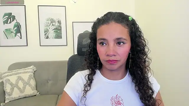 leslyflorez online show from 02/26/25, 09:05