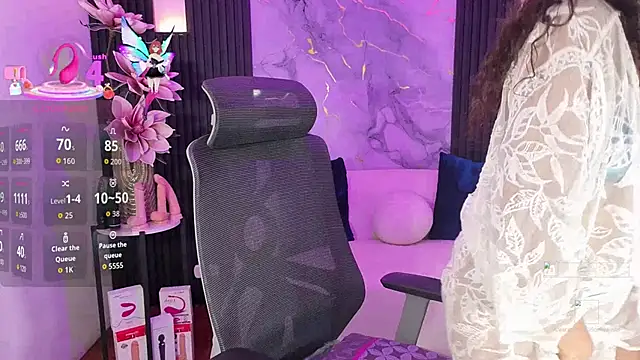 leslyflorez online show from 09/22/25, 04:14