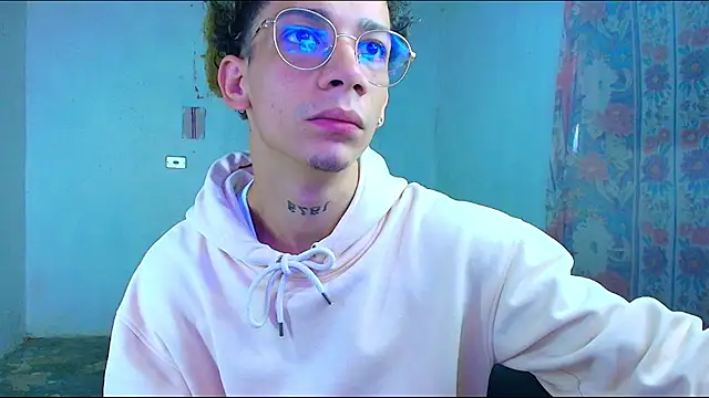 Snapshot of mateodeamjo chatting on 02/09/26, 02:43 mateodeamjo online show from 02/09/26, 02:43