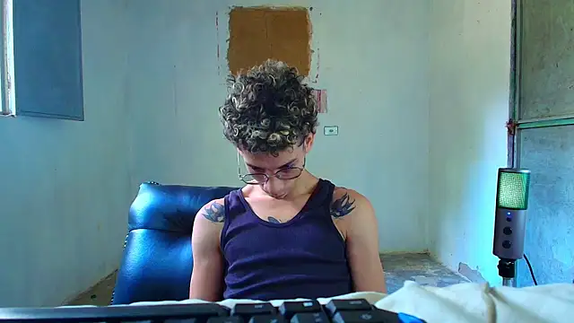 Snapshot of mateodeamjo chatting on 02/13/26, 02:13 mateodeamjo online show from 02/13/26, 02:13