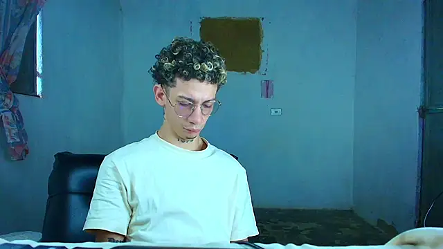 Snapshot of mateodeamjo chatting on 02/16/26, 02:13 mateodeamjo online show from 02/16/26, 02:13