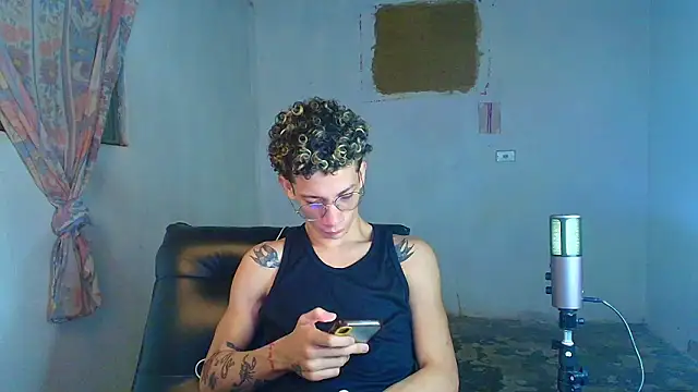 Snapshot of mateodeamjo chatting on 02/20/26, 03:47 mateodeamjo online show from 02/20/26, 03:47