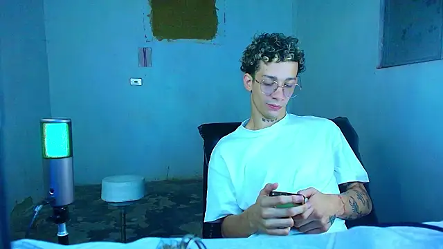 Snapshot of mateodeamjo chatting on 02/28/26, 06:58 mateodeamjo online show from 02/28/26, 06:58