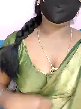 Snapshot of louise92 chatting on 12/07/24, 04:47 louise92 online show from 12/07/24, 04:47